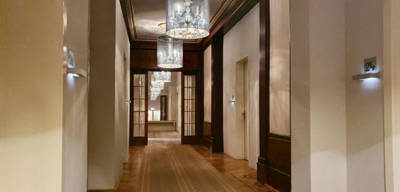 Hotel Okresni Dum Χράντεκ Κράλοβε Εξωτερικό φωτογραφία