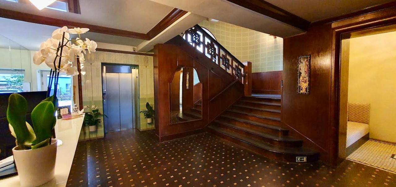 Hotel Okresni Dum Χράντεκ Κράλοβε Εξωτερικό φωτογραφία